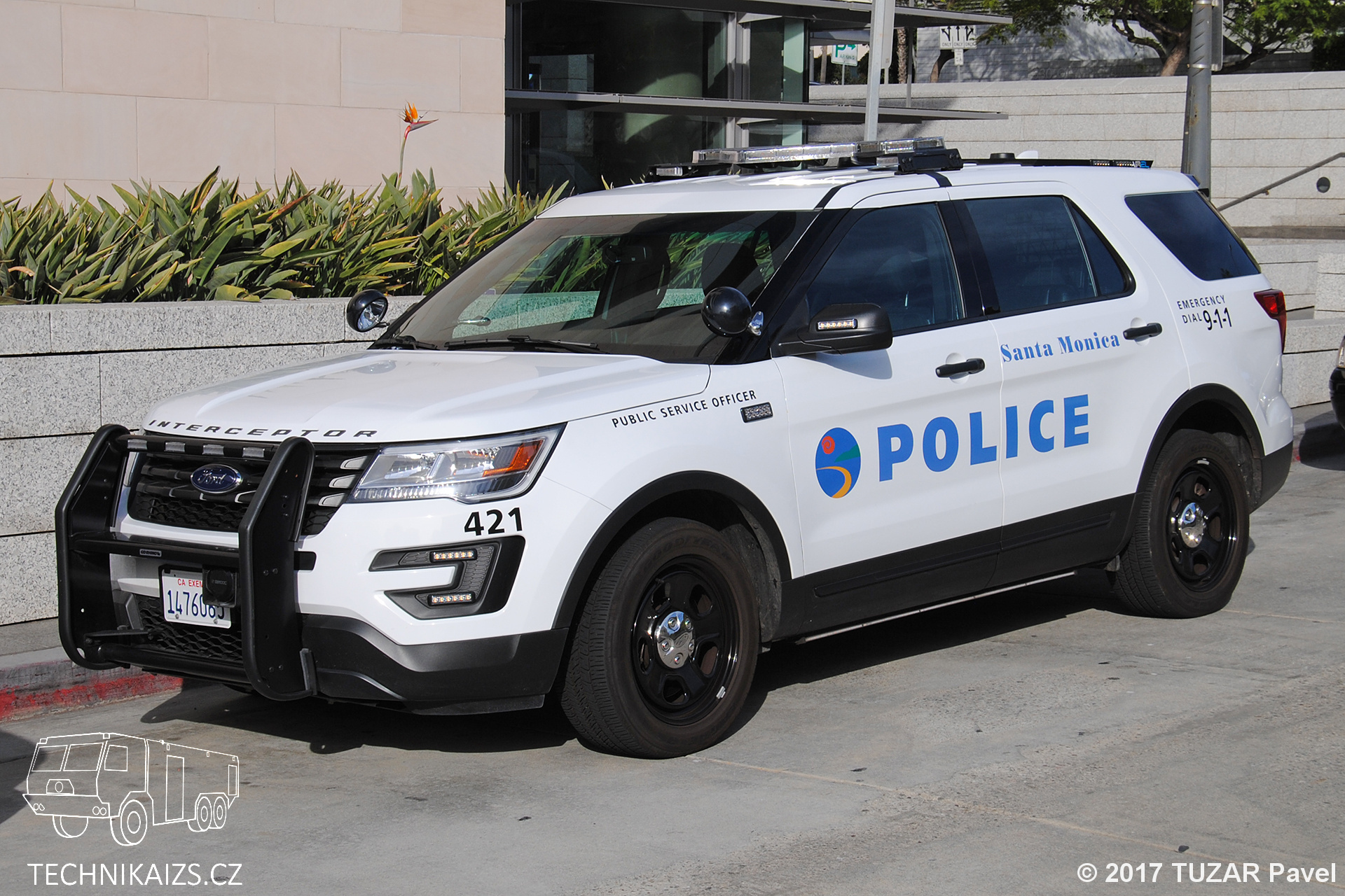 Santa Monica Police Department - 421- Ford Explorer Police Interceptor