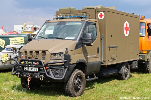 Armáda ČR - 151. ženijní prapor - Vozidlo lehkého zdravotního odsunového prostředku (LZTOP) Iveco MUV (Military Utility Vehicle).