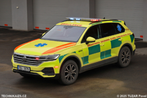 Volkswagen Touareg - ZZS Pardubického kraje - stanoviště Vysoké Mýto - RV posádka s lékařem